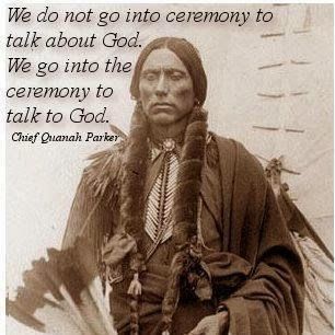 'We gaan niet in ceremonie om over God te spreken.  We gaan de ceremonie in om met God te praten'